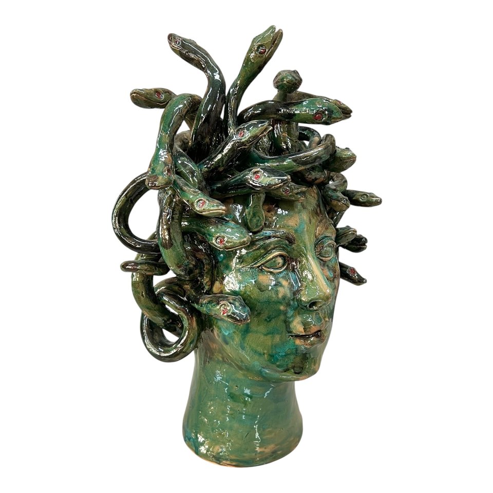Testa di moro collezione I Miti modello Medusa decoro verde con sfumature terracotta Produzione artigianale di Palermo h.40cm