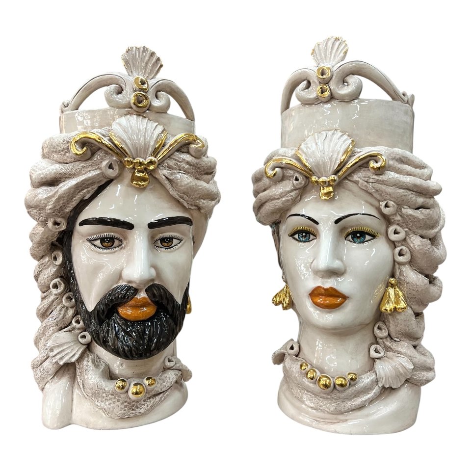 Teste di moro in ceramica siciliana decoro fumé con dettagli in oro Produzione artigianale di Caltagirone h.40cm