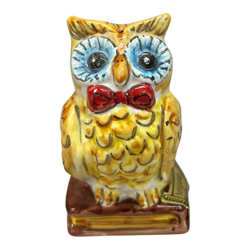 Gufo su libro in ceramica siciliana Produzione artigianale di Caltagirone h.10cm