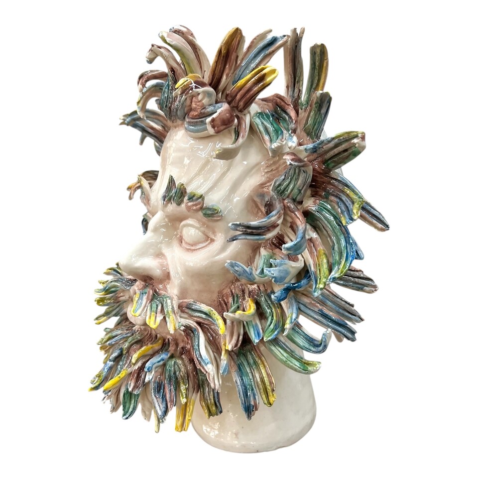 Testa di moro collezione I Miti modello Eolo decoro bianco panna Produzione artigianale di Caltagirone h.40cm