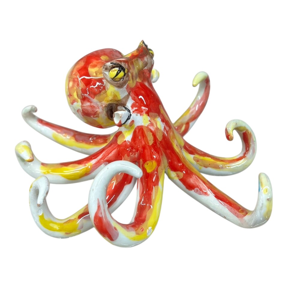 Polpo ornamentale in ceramica siciliana decoro rosso Produzione artigianale di Palermo lunghezza 15cm