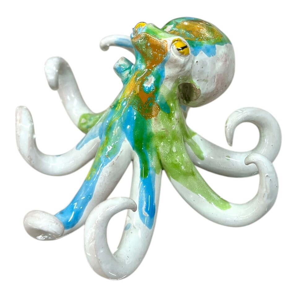 Polpo ornamentale in ceramica siciliana decoro bianco e azzurro Produzione artigianale di Palermo lunghezza 15cm