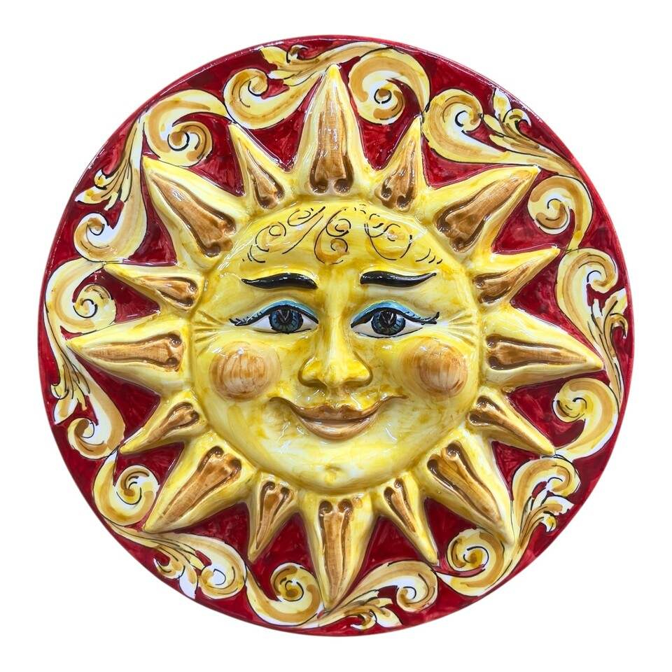 Sole piatto in ceramica siciliana da parete decoro ornato giallo fondo rosso Produzione artigianale di Caltagirone Diametro 25cm