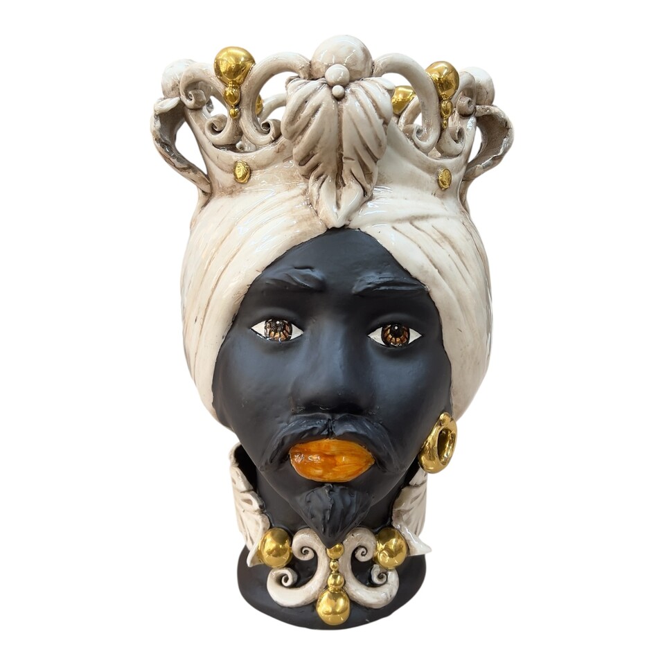Testa di Moro Diana in ceramica siciliana decoro fumé con dettagli in oro Produzione artigianale di Caltagirone h.30cm