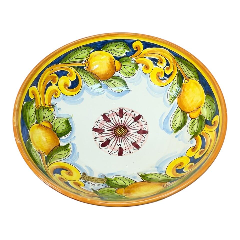 Ciotola centrotavola in ceramica siciliana decoro ornato con limoni Produzione artigianale di Santo Stefano di Camastra Diametro 30cm