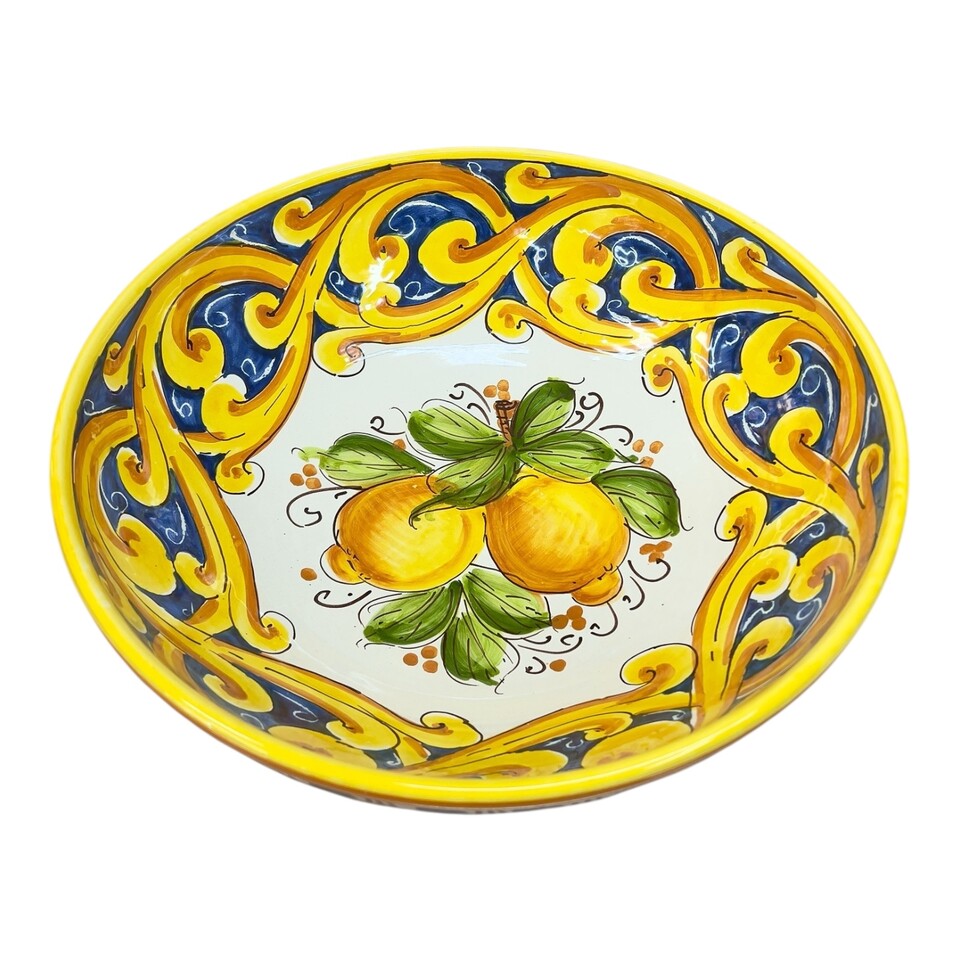 Ciotola centrotavola in ceramica siciliana decoro ornato giallo fondo blu con limoni Produzione artigianale di Santo Stefano di Camastra Diametro 30cm