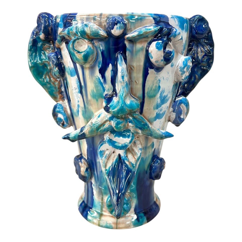 Testa di moro collezione I Miti vaso Sikano decoro blu, bianco e azzurro Produzione artigianale di Santo Stefano di Camastra h.22cm