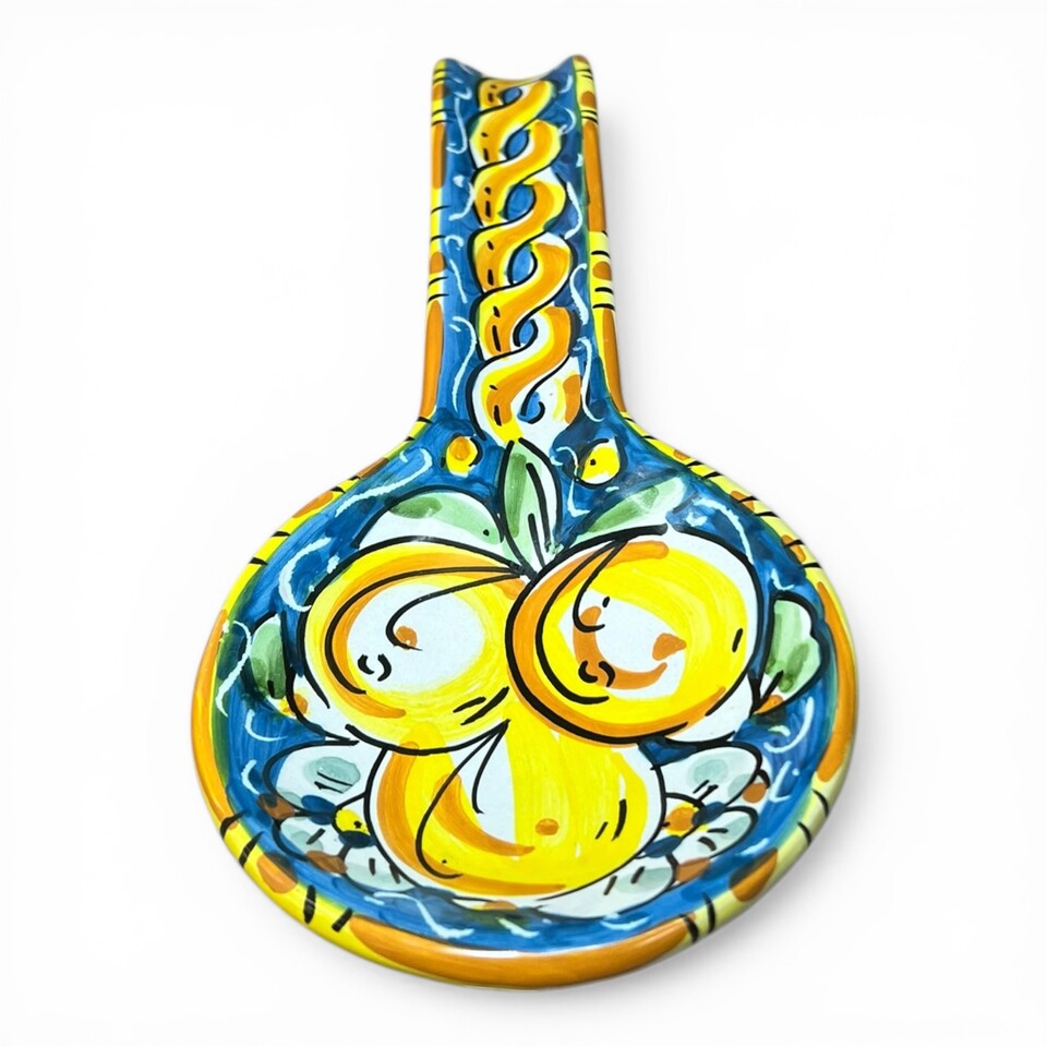 Poggiamestolo in ceramica siciliana decoro con limoni fondo blu Produzione artigianale di Caltagirone Lunghezza 25cm