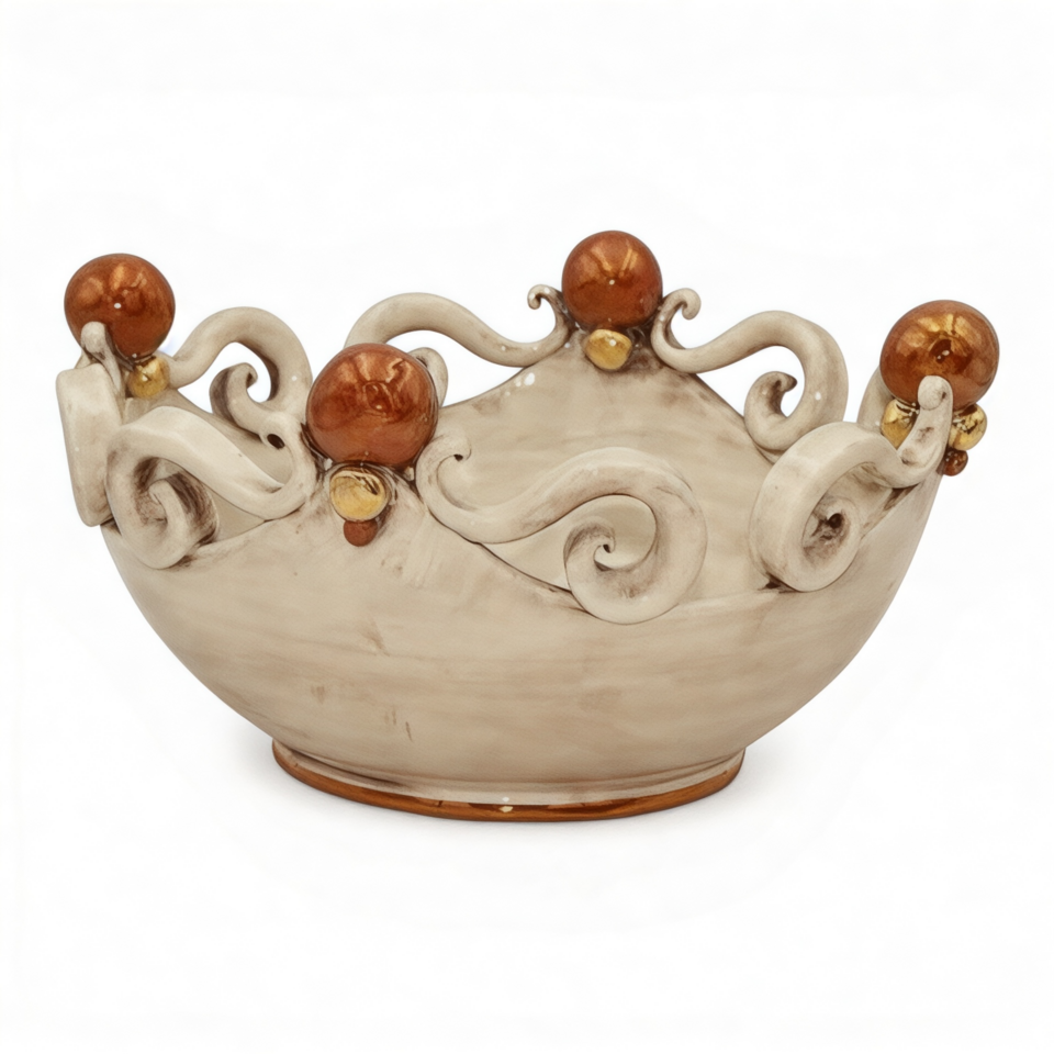 Centrotavola con palline in ceramica siciliana dettagli oro e lustri in madreperla Produzione artigianale di Caltagirone decoro antichizzato
