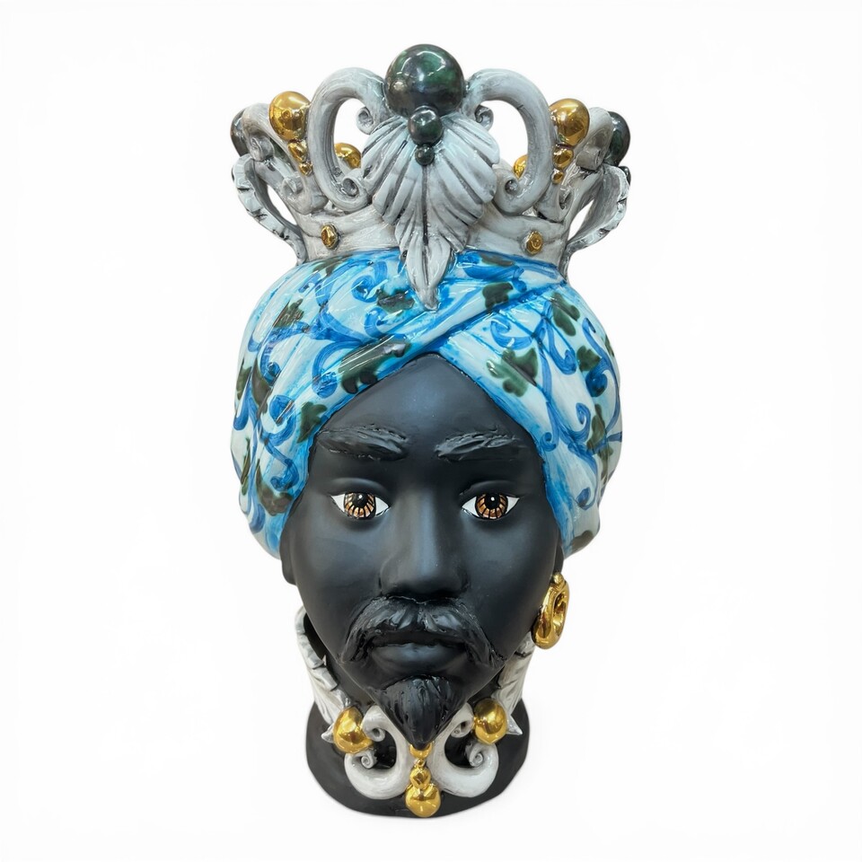 Testa di Moro Diana uomo in ceramica siciliana decoro seicento celeste dettagli in oro sfere verdi Produzione artigianale di Caltagirone h.40cm