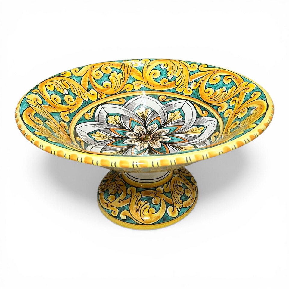 Alzata centrotavola in ceramica siciliana decoro ornato giallo fondo verde Produzione artigianale di Santo Stefano di Camastra Diametro 40cm