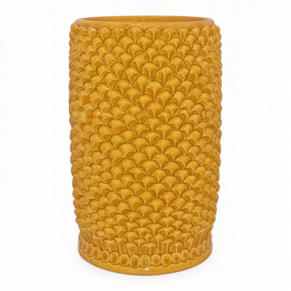 Vaso pigna a cilindro decoro giallo senape modellato a mano Produzione artigianale di Caltagirone monocolore