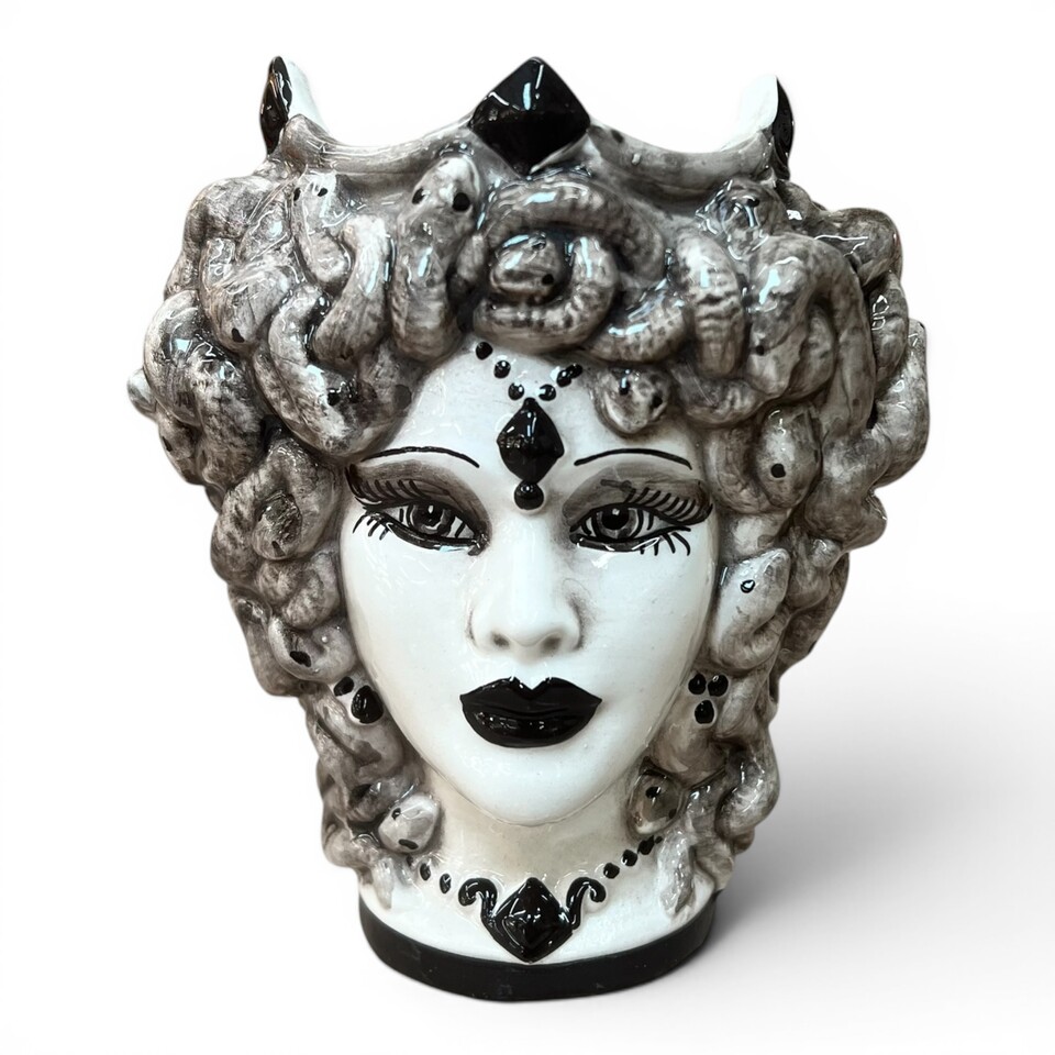Testa di moro collezione I Miti modello Medusa decoro fumé dark gothic Produzione artigianale di Caltagirone h.15cm