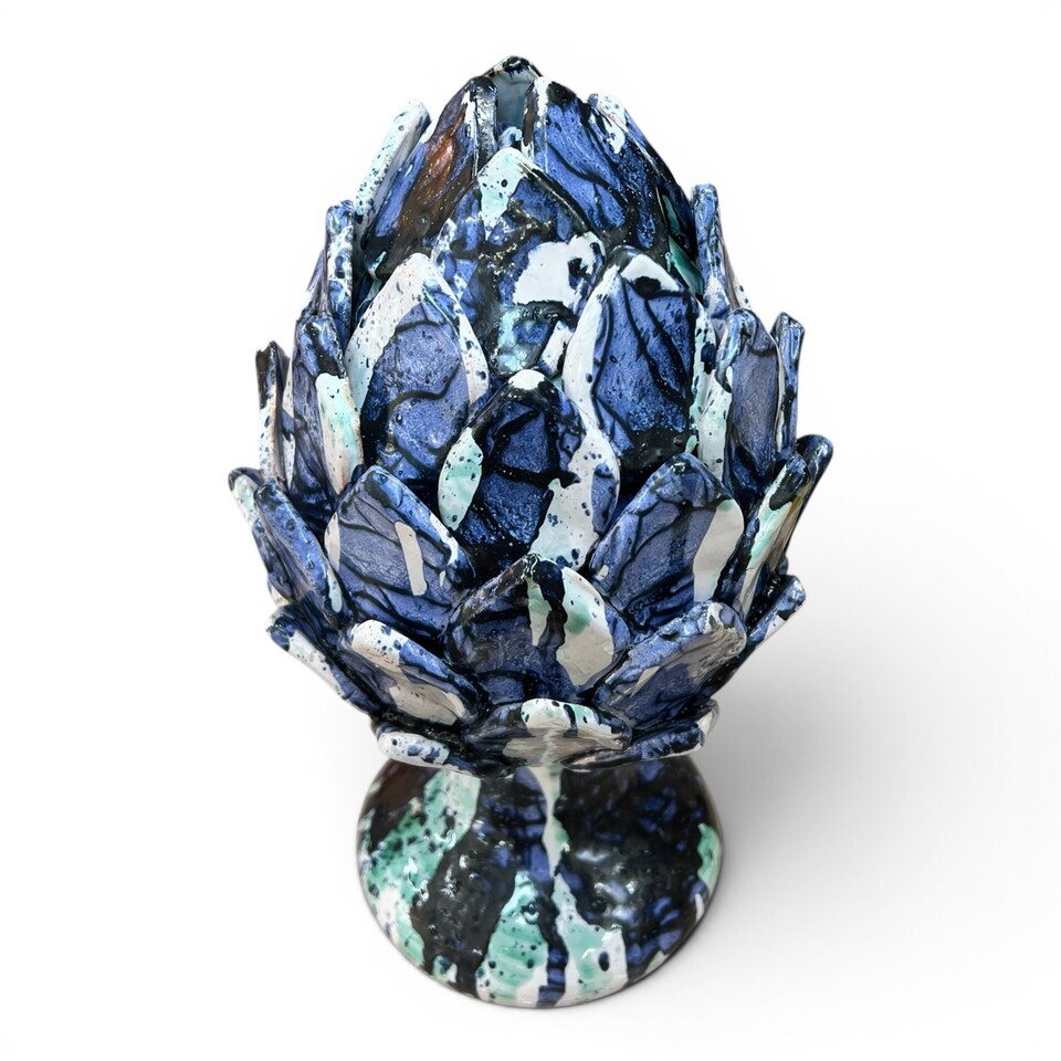 Carciofo decoro blu e bianco in ceramica siciliana Produzione artigianale di Santo Stefano di Camastra h.35cm