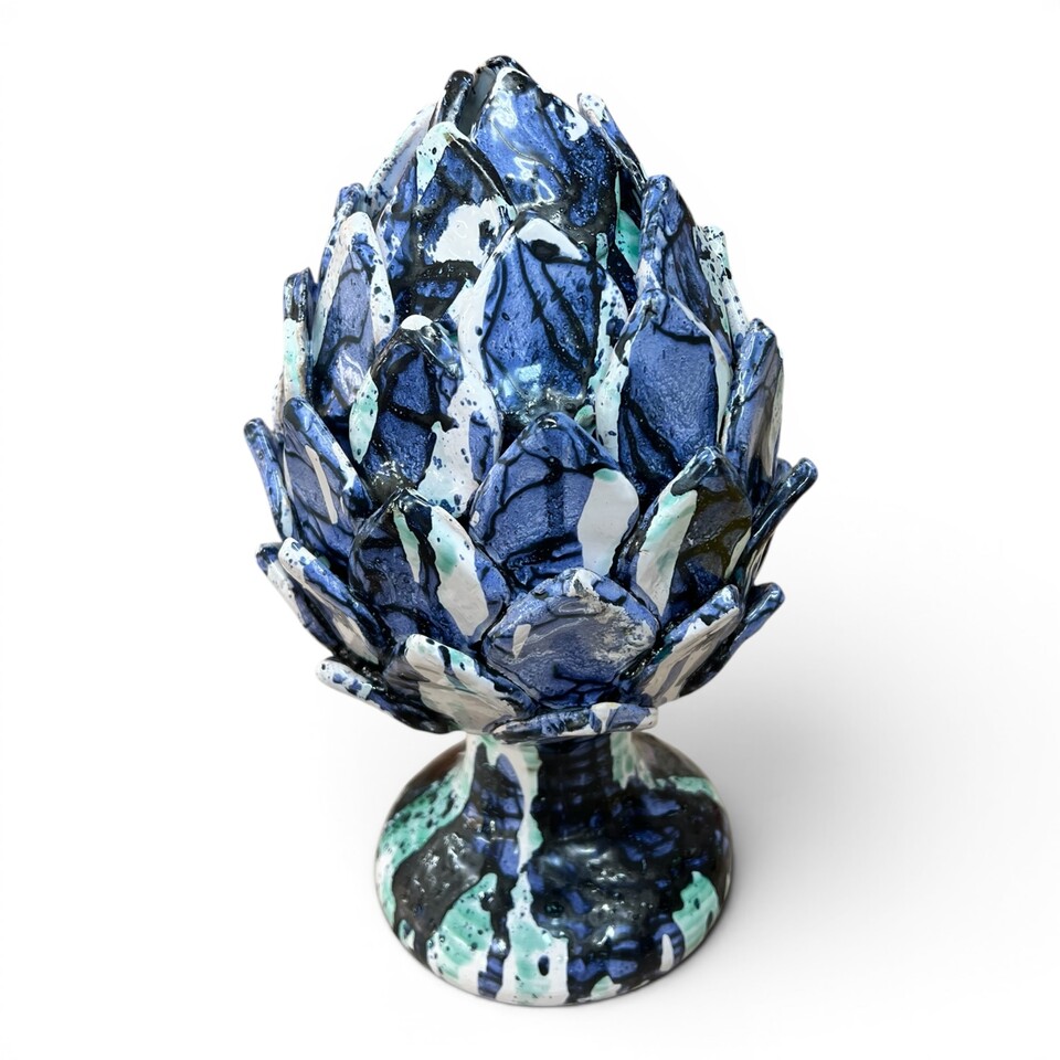 Carciofo decoro blu e bianco in ceramica siciliana Produzione artigianale di Santo Stefano di Camastra h.35cm