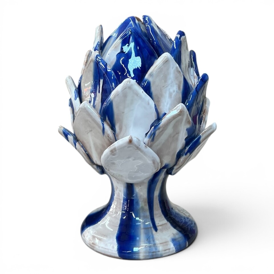 Carciofo decoro blu e bianco in ceramica siciliana Produzione artigianale di Santo Stefano di Camastra h.23cm