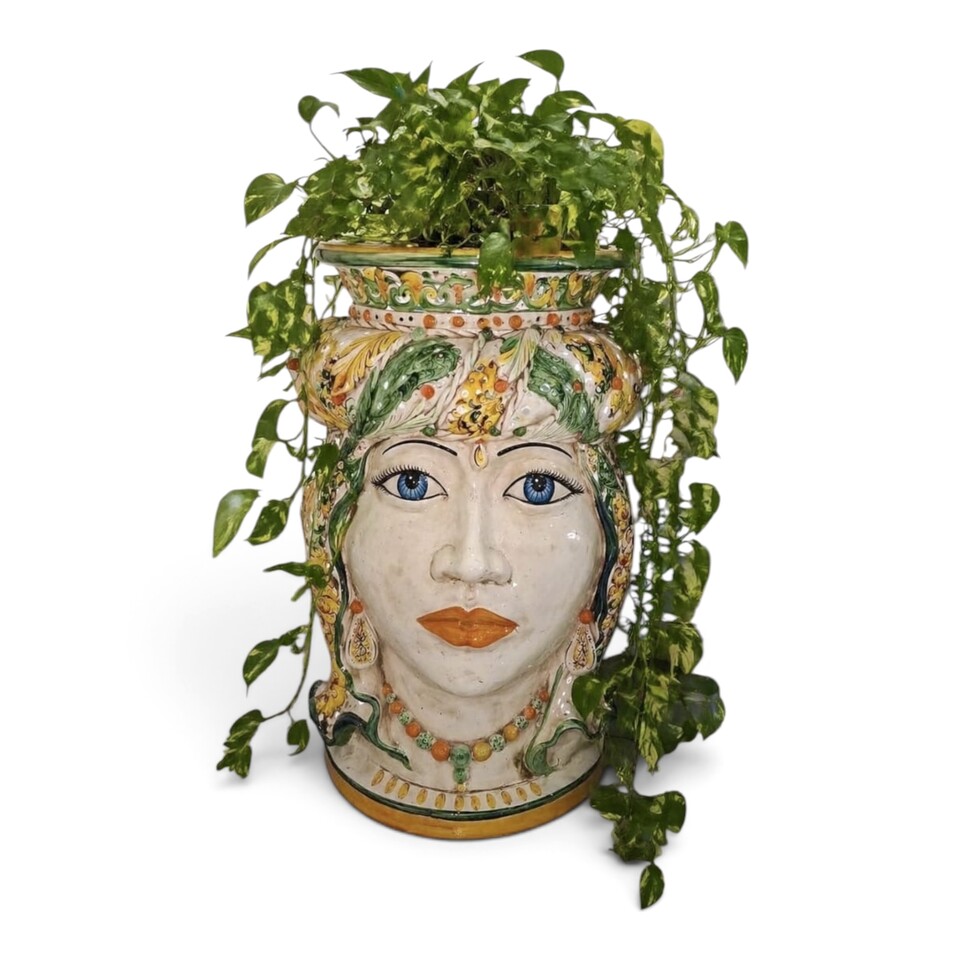Testa di moro donna gigante decoro seicento verde e rosso in ceramica siciliana Produzione artigianale di Caltagirone h.85cm