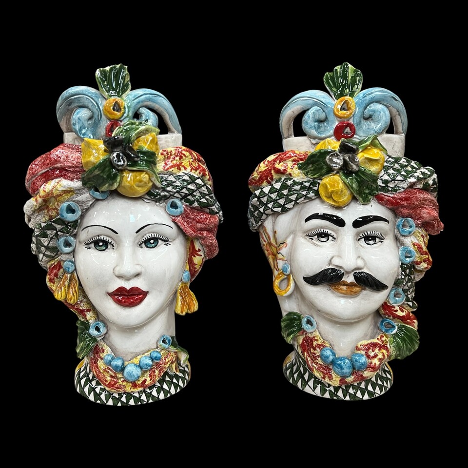 Teste di moro con limoni corona e turbante decoro siciliano in ceramica siciliana Produzione artigianale di Caltagirone h.30cm