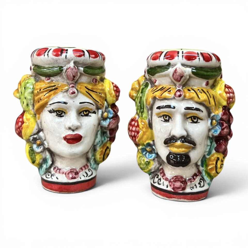Teste di moro Sale e Pepe decoro fichi d'india e frutta in ceramica siciliana Produzione artigianale di Caltagirone h.9cm
