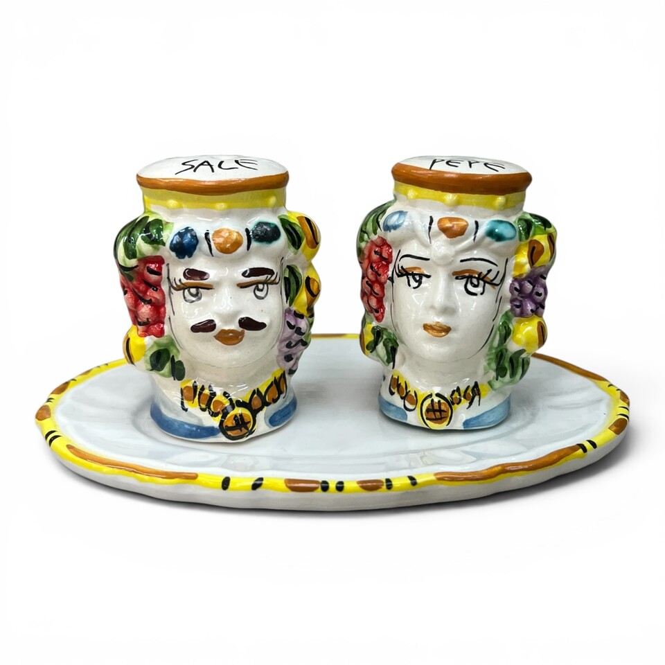 Set Sale e Pepe Teste di moro con vassoio decoro frutta in ceramica siciliana Produzione artigianale di Caltagirone h.6cm