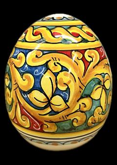 Uovo in ceramica siciliana decoro ornato barocco Produzione artigianale di Santo Stefano di Camastra h.15cm