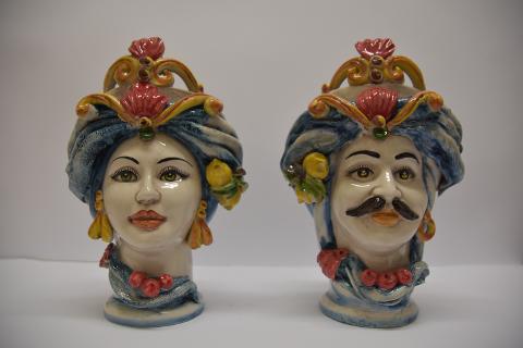 Coppia teste di moro con turbante e limoni Produzione artigianale  di Caltagirone h. 31 cm