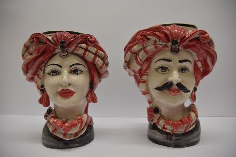 Coppia teste di moro con turbante decoro rosso e nero Produzione artigianale di Caltagirone h.30cm