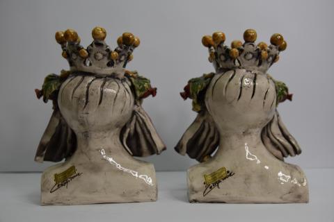 Coppia Teste di moro decoro frutta Produzione artigianale di Caltagirone  Mezzo busto h.25