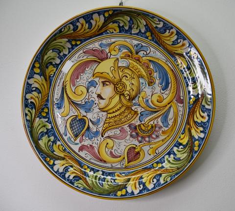 Piatto con paladino in ceramica siciliana da parete Produzione artigianale di Caltagirone diametro 43cm