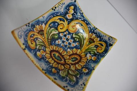 Svuotatasche in ceramica  Produzione artigianale di Caltagirone  21 x 21