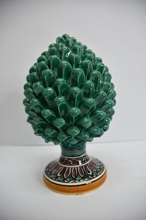 Pigna siciliana in ceramica verde ramino con piede decorato Produzione artigianale di Caltagirone h.30 cm