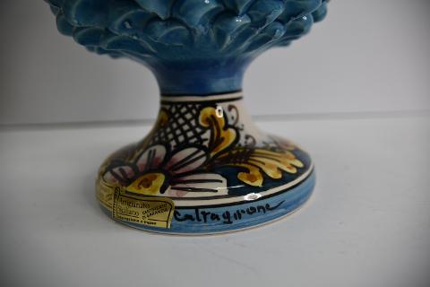 Pigna siciliana in ceramica celeste con piede decorato Produzione artigianale di Caltagirone  h.30 cm
