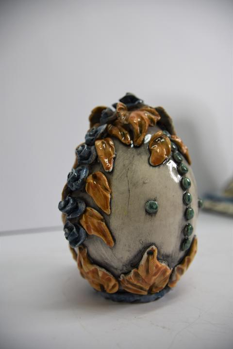 Uovo in ceramica Produzione artigianale di Caltagirone h.15