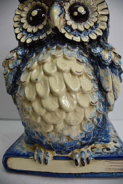 Civetta in ceramica  Produzione artigianale di Caltagirone  h.20 cm