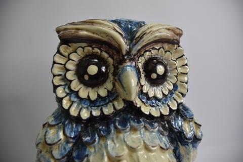 Civetta in ceramica  Produzione artigianale di Caltagirone  h.20 cm