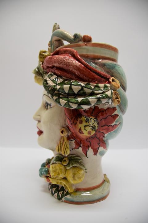 Teste di moro con corona e turbante Produzione artigianale di Caltagirone  h. 31 cm