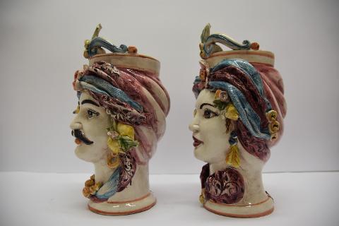 Coppia Teste di moro con turbante e limoni decoro blu e bordeaux Produzione artigianale di Caltagirone h.30cm