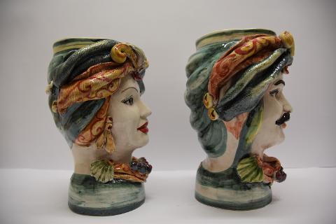 Coppia Teste di moro decoro con turbante Produzione artigianale di Caltagirone  h.28