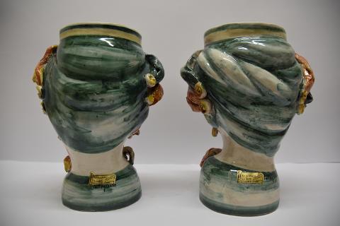 Coppia Teste di moro decoro con turbante Produzione artigianale di Caltagirone  h.28
