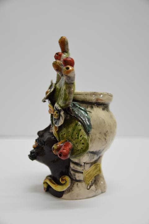 Coppia Teste di moro decoro frutta Produzione artigianale di Caltagirone  h.20