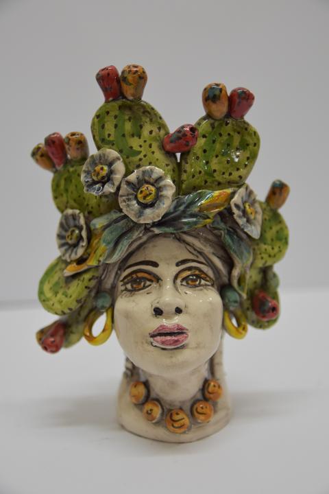 Coppia Teste di moro decoro frutta Produzione artigianale di Caltagirone  h.20