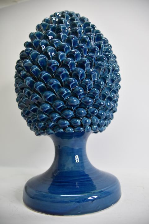 Pigna siciliana in ceramica blu antico h.40 Produzione artigianale di Caltagirone tinta unica