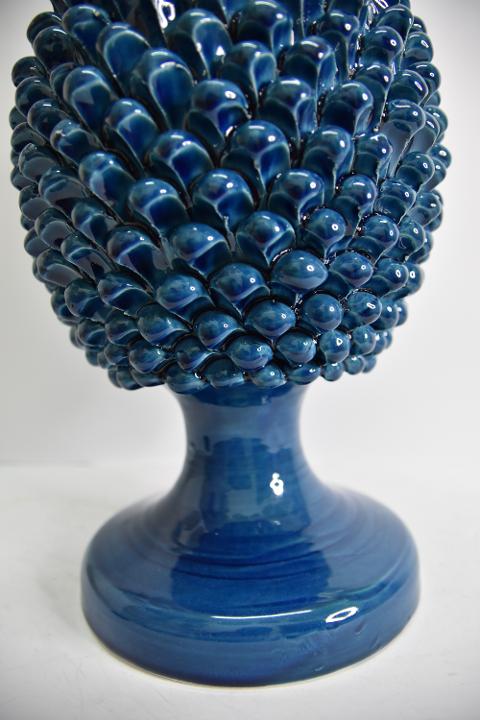 Pigna siciliana in ceramica blu antico h.40 Produzione artigianale di Caltagirone tinta unica