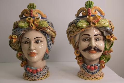 Coppia Teste di moro fichi d'india e turbante Produzione artigianale di Caltagirone  h. 31 cm