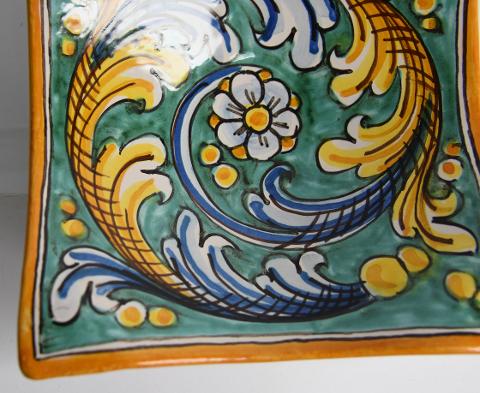 Svuota tasche/Porta caramelle in ceramica  Produzione artigianale di Caltagirone  21 x 21
