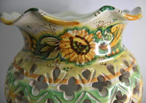 Porta ombrelli traforato smerlato decoro girasoli giallo e verde Produzione artigianale di Caltagirone h.50cm