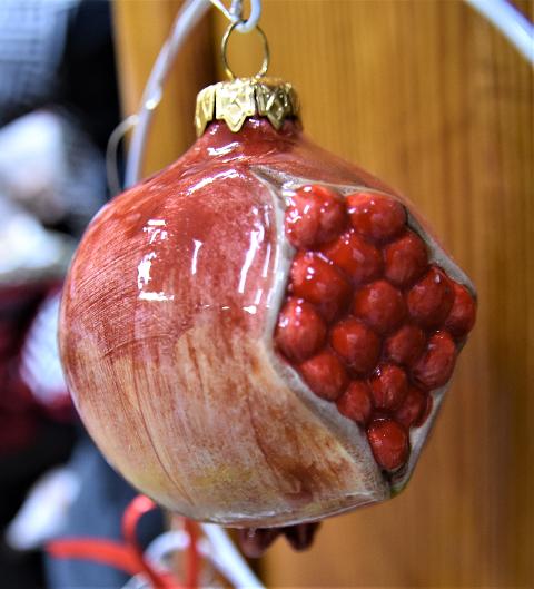 Palline di Natale Produzione artigianale di Caltagirone frutta