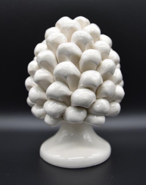 Pigna siciliana in ceramica bianco/bianco antico Produzione artigianale di Caltagirone h.15 cm