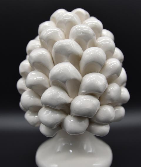 Pigna siciliana in ceramica bianco/bianco antico Produzione artigianale di Caltagirone h.15 cm