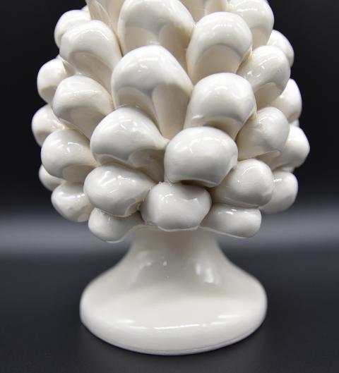 Pigna siciliana in ceramica bianco/bianco antico Produzione artigianale di Caltagirone h.15 cm